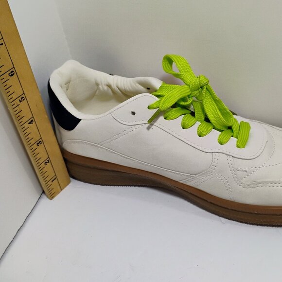 NEW Nicole Miller Sneakers Skate Shoes Women 10M White Pink Retro - Picture 8 of 9